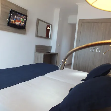 Hotel Risech Отель Росас