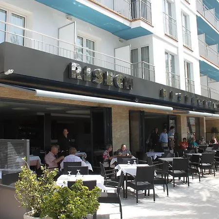 Hotel Risech Росас