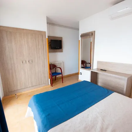 Отель Hotel Risech 2*