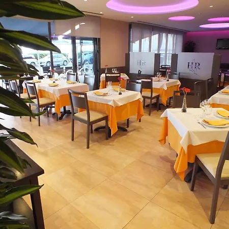 Hotel Risech Росас