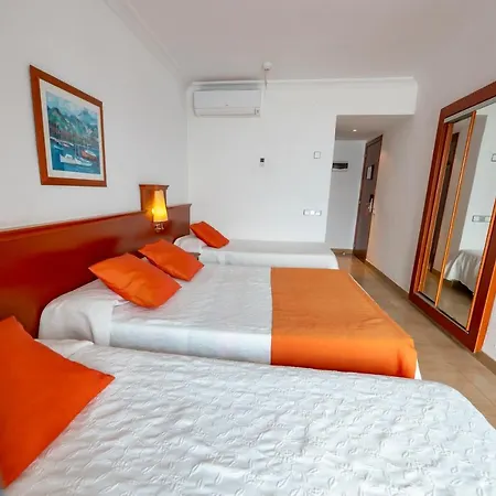 Risech Hotel Roses